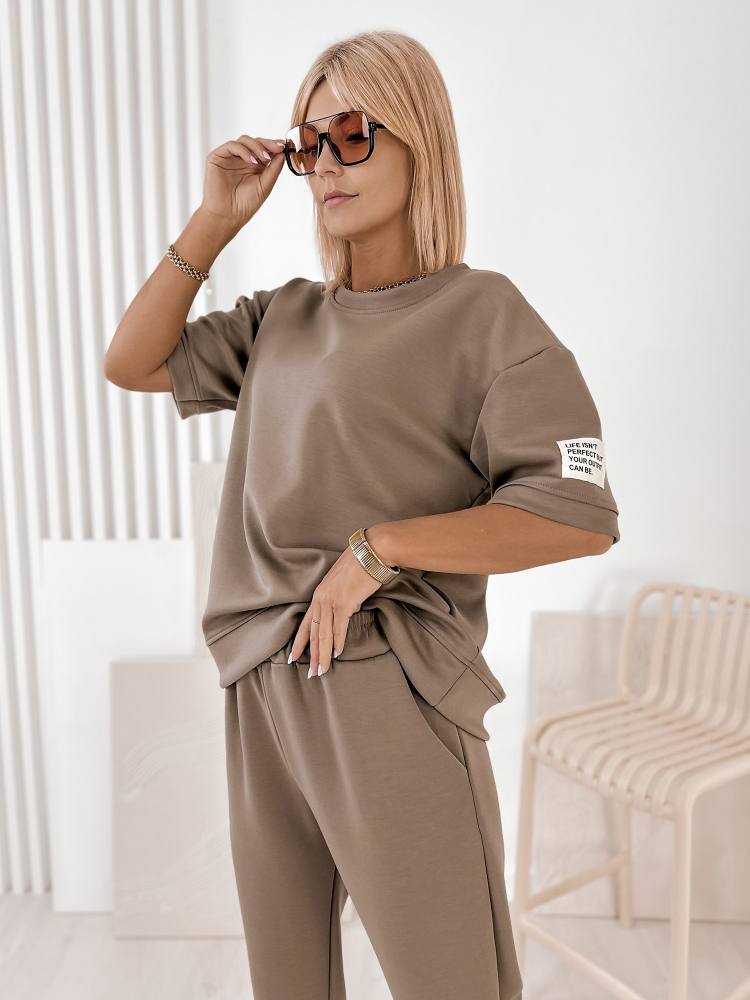 SOUPRAVA FOSCA DRESS TMAVĚ BÉŽOVÝ