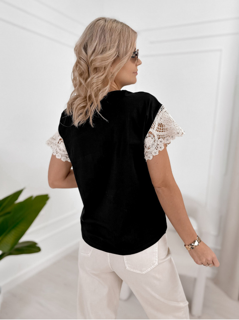 BLŪZE JUNO MELNA