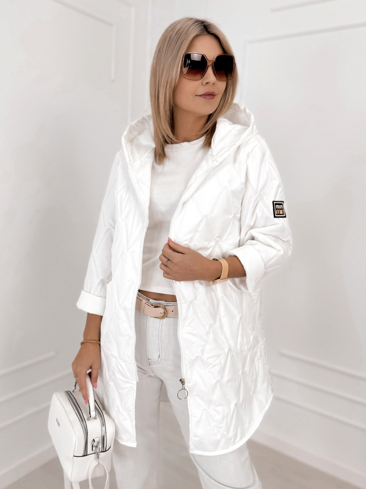 BUNDA FJORDEN BÍLÁ