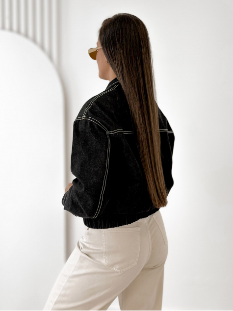 JAKA PATRICIA MELNA