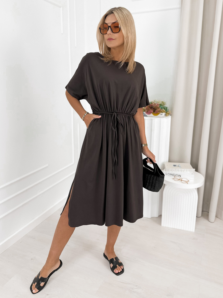 ROCHIE SUZY MARO INCHIS