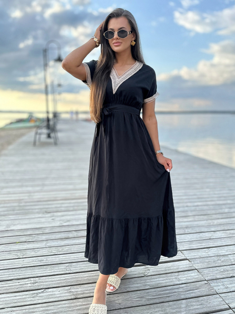 SUKNELĖ BALEY JUODA