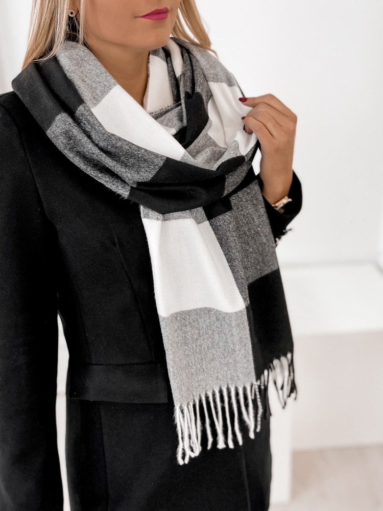 SAL LAVINIA ONE
