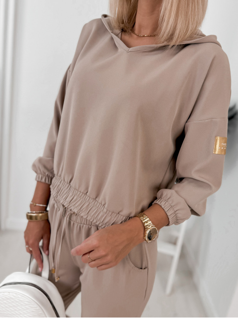 SOUPRAVA DRESS NERYS TMAVĚ BÉŽOVÝ